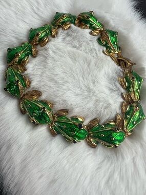 Vintage Green Enamel Frog Bracelet